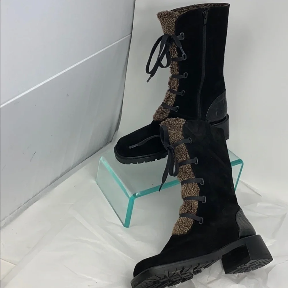 Stuart Weizman Sz 6B Black Suede Shearling Boots